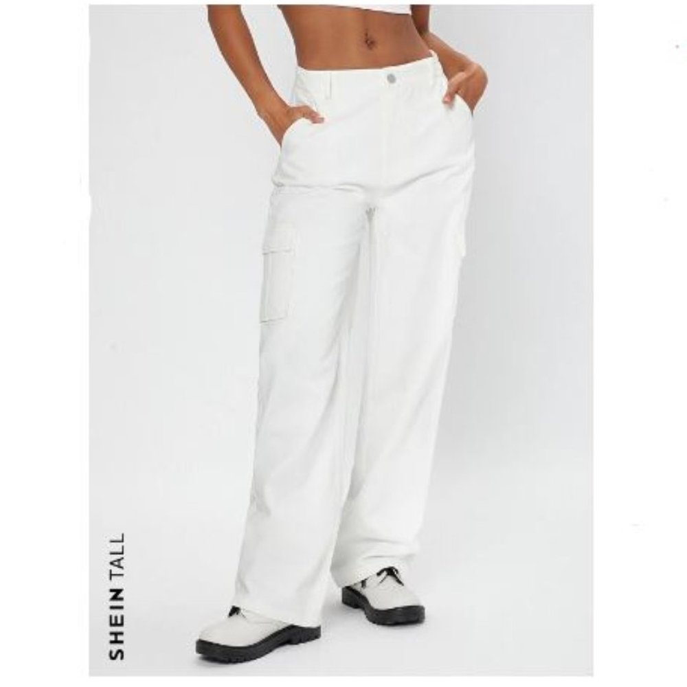 Wide leg cargo pants
